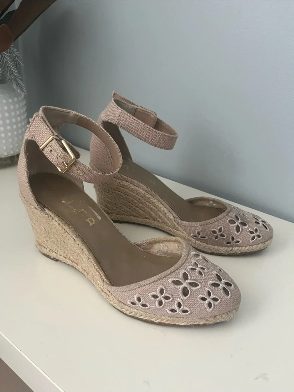 Unisa ankle strap